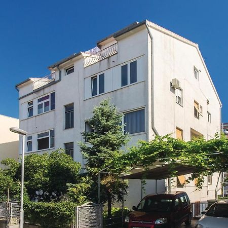 Cozy Apartment In Split With Kitchenette المظهر الخارجي الصورة