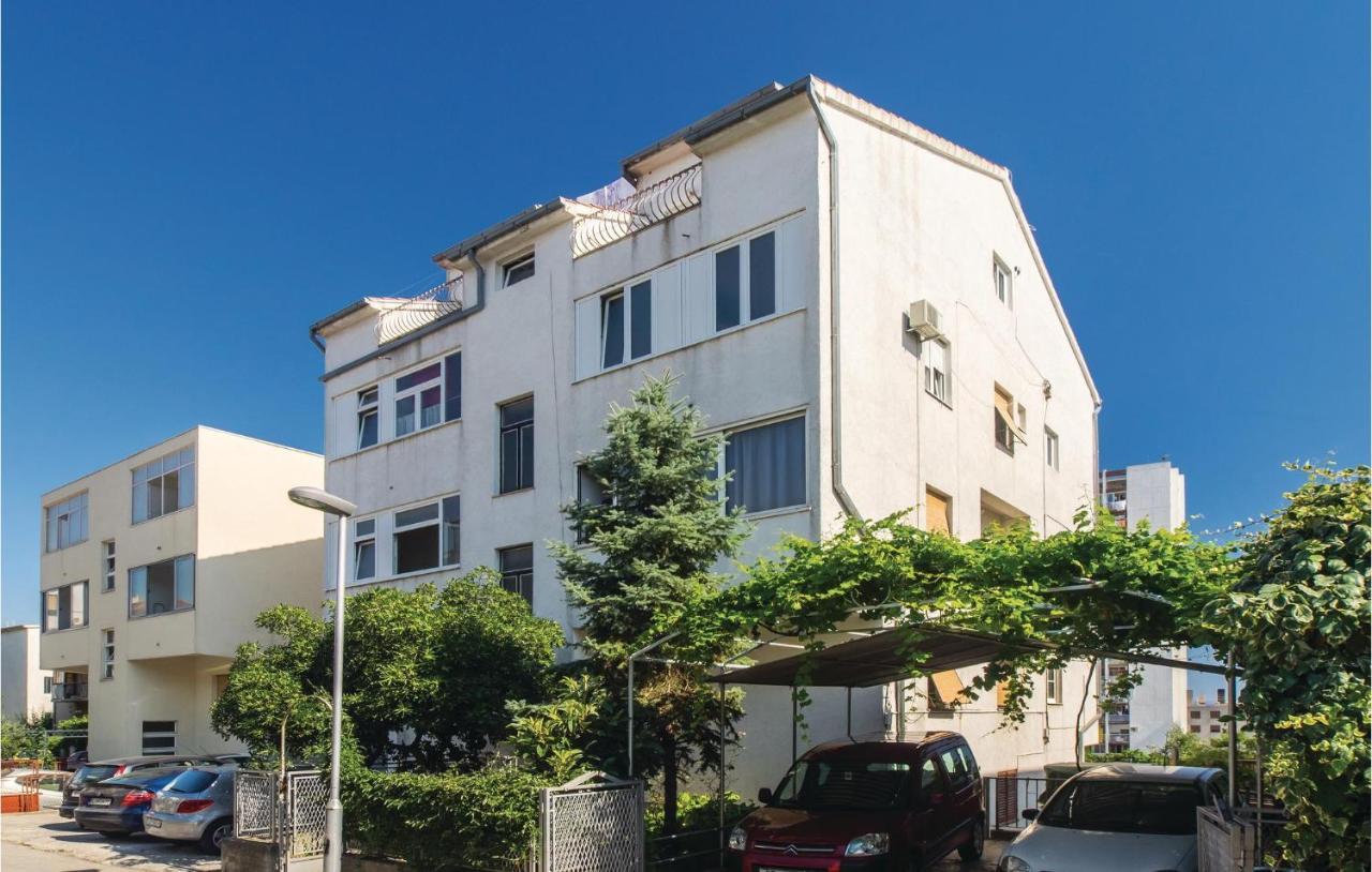 Cozy Apartment In Split With Kitchenette المظهر الخارجي الصورة