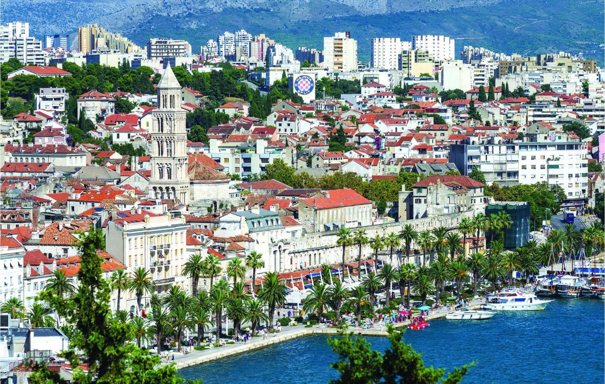Cozy Apartment In Split With Kitchenette المظهر الخارجي الصورة