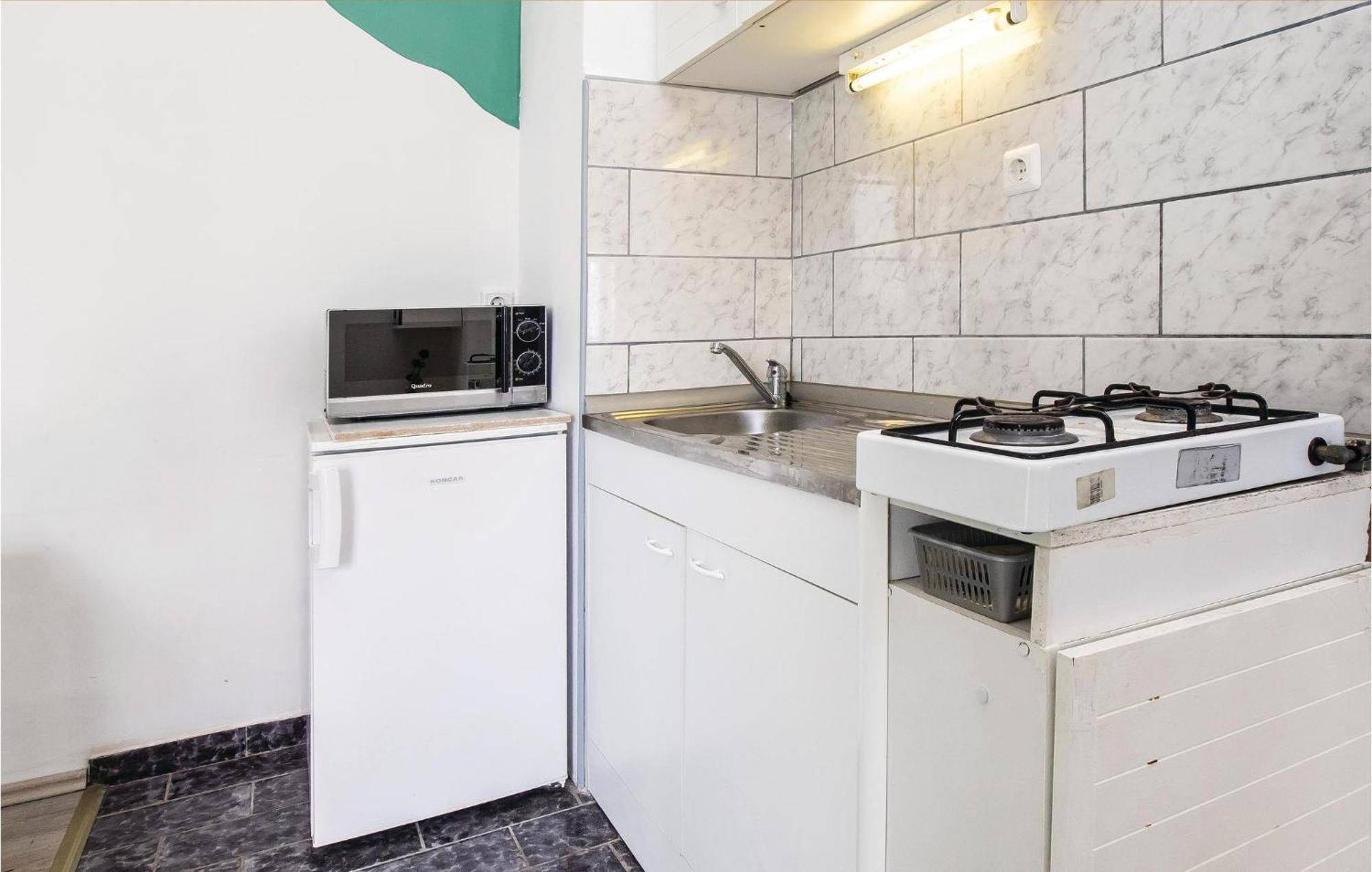 Cozy Apartment In Split With Kitchenette المظهر الخارجي الصورة