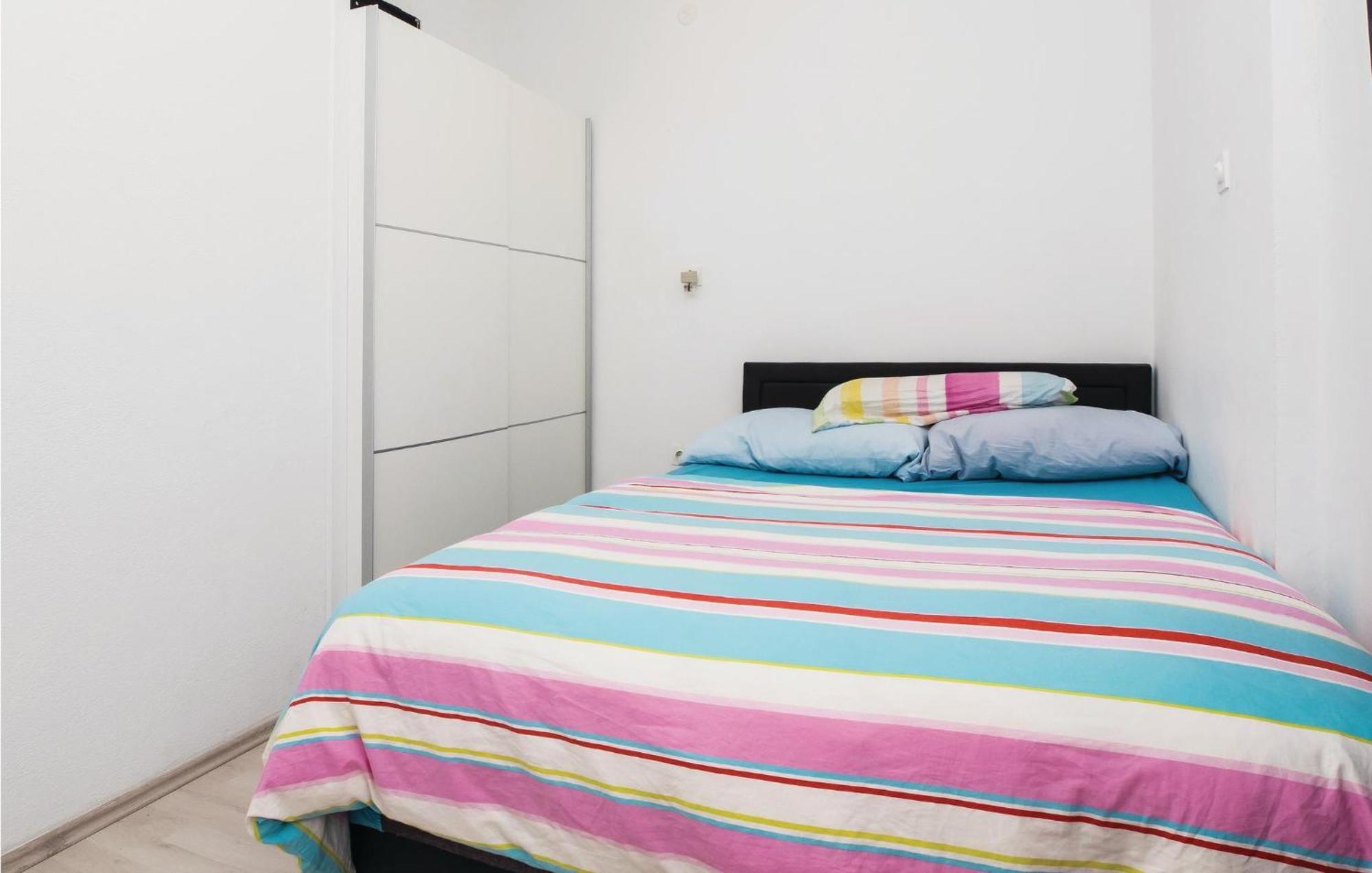 Cozy Apartment In Split With Kitchenette المظهر الخارجي الصورة